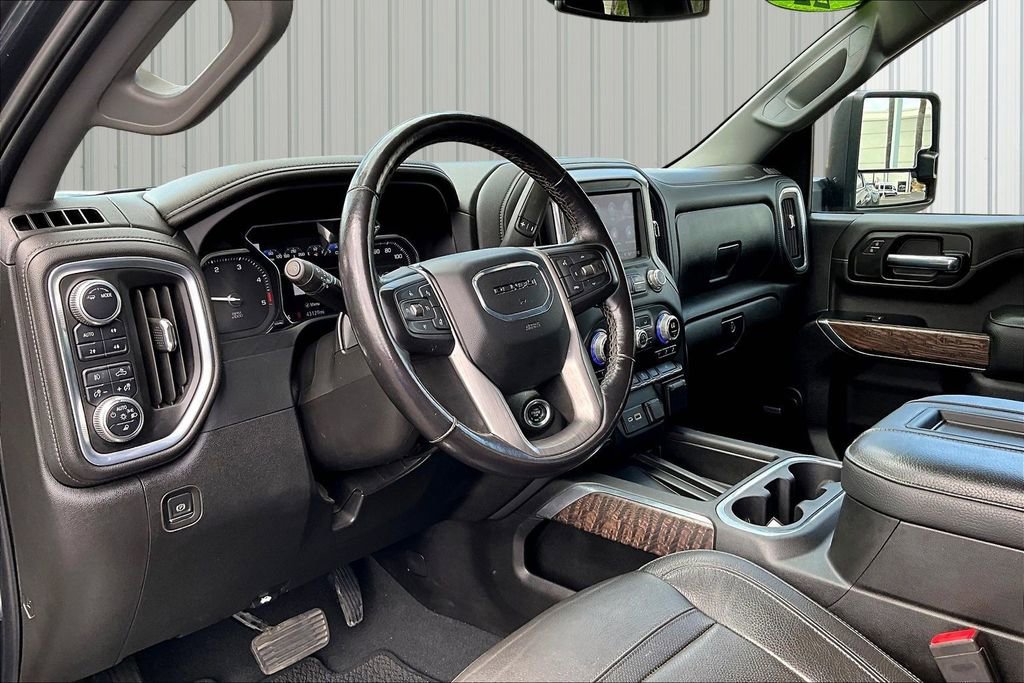 Used 2022 GMC Sierra 3500 Denali image 4