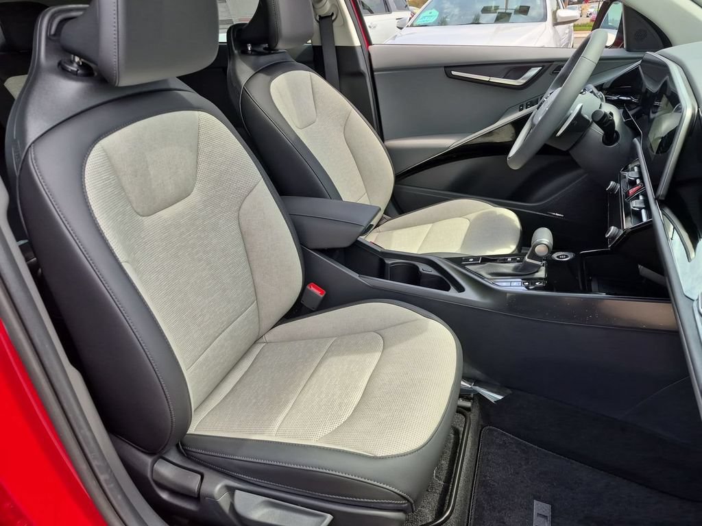 New 2026 Kia Niro FWD image 29