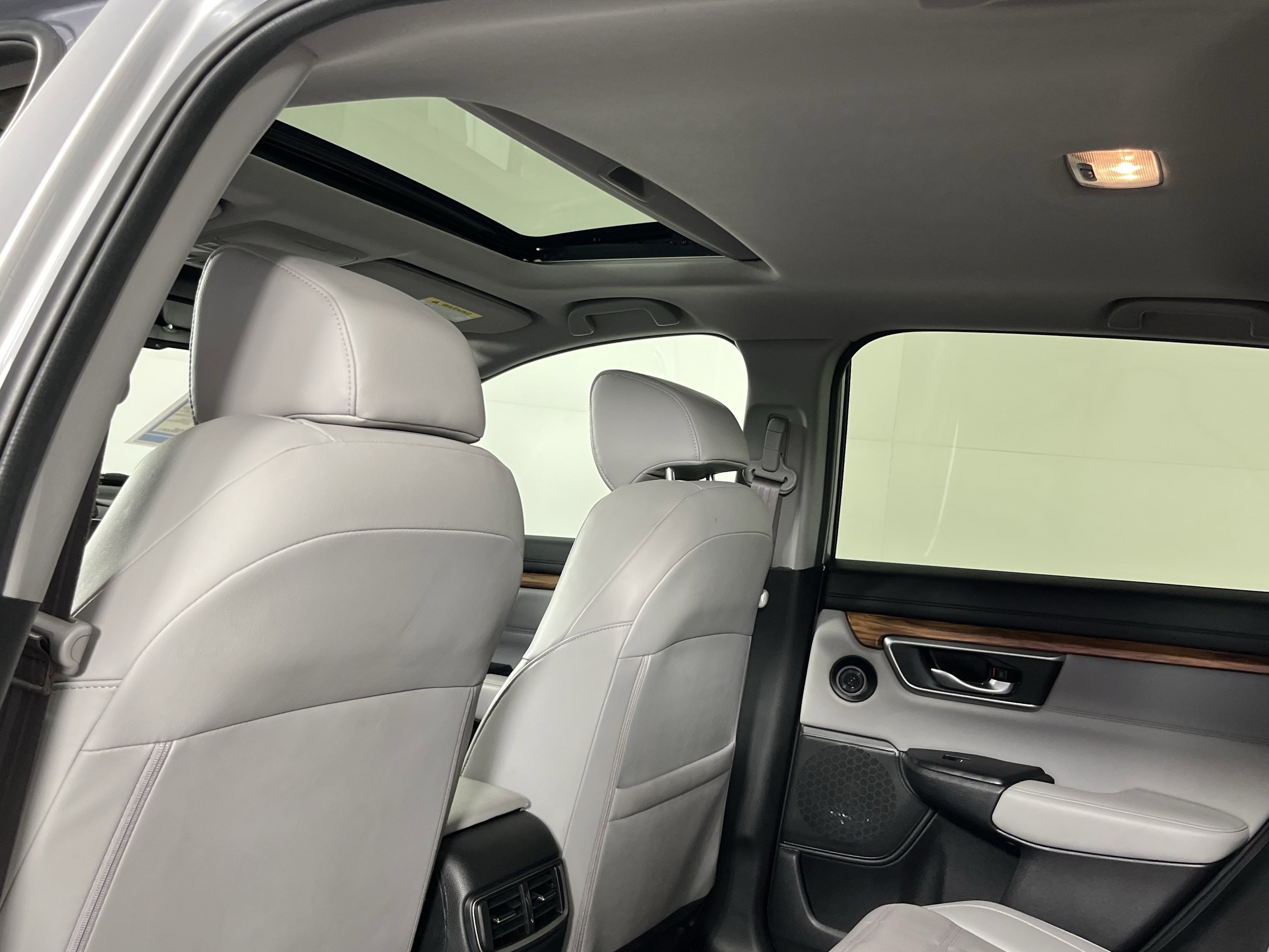 Used 2022 Honda CR-V Touring image 16