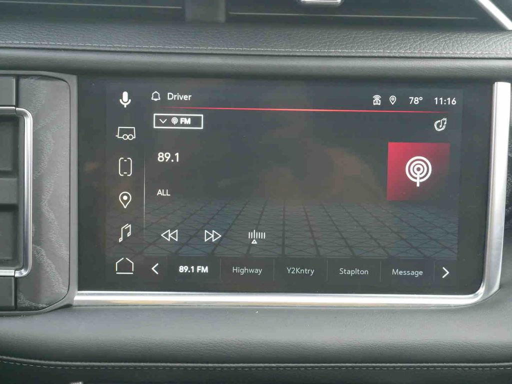 Used 2024 GMC Yukon XL Denali AWD/4WD image 7
