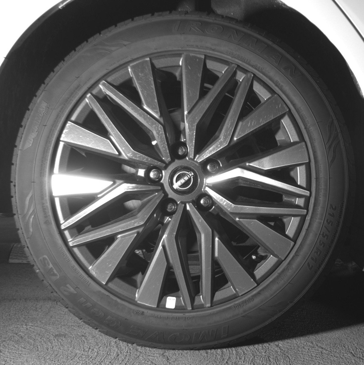 Used 2025 Nissan Altima 2.5 SV FWD image 15