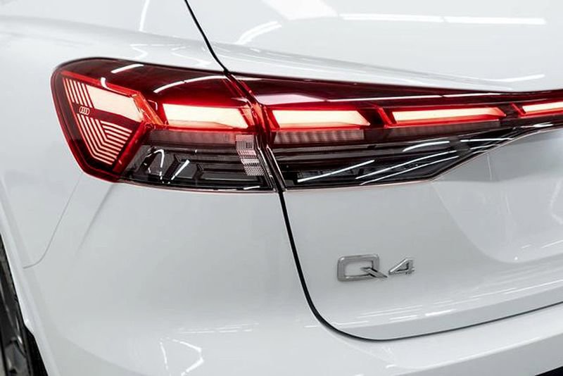 Used 2022 Audi Q4 e-tron Prestige image 46