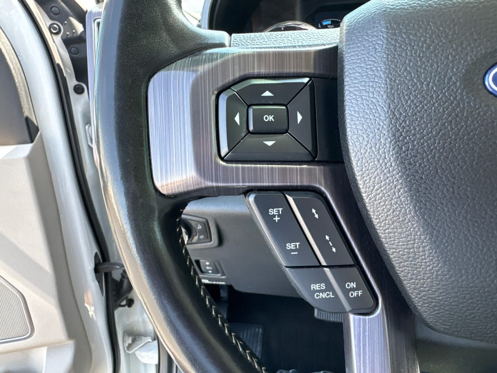 Used 2020 Ford F350 Limited AWD/4WD image 34