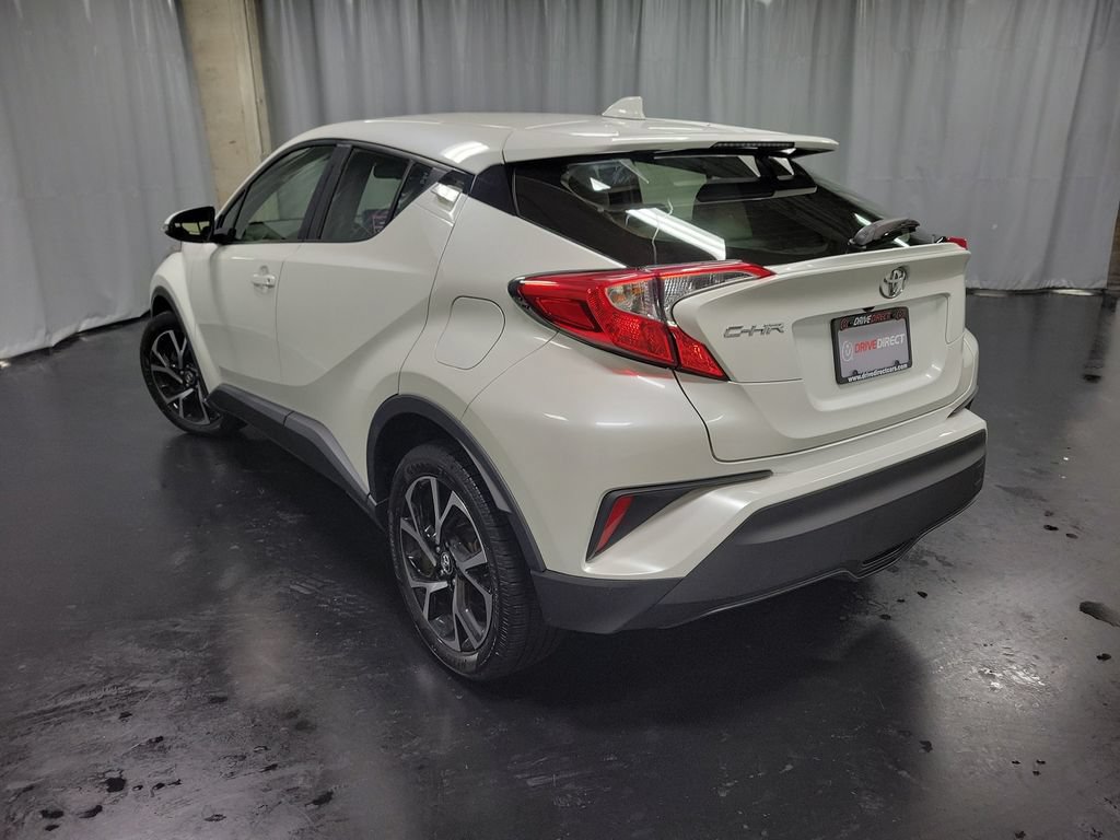 Used 2019 Toyota C-HR XLE FWD image 6