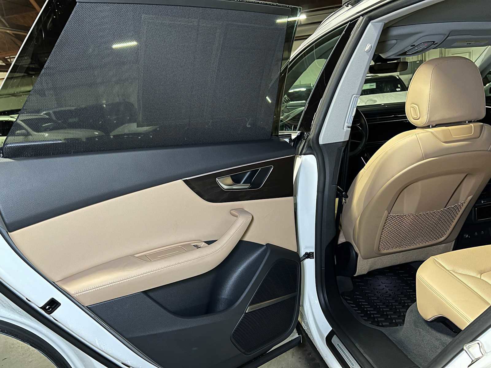 Used 2022 Audi Q8 Prestige image 18