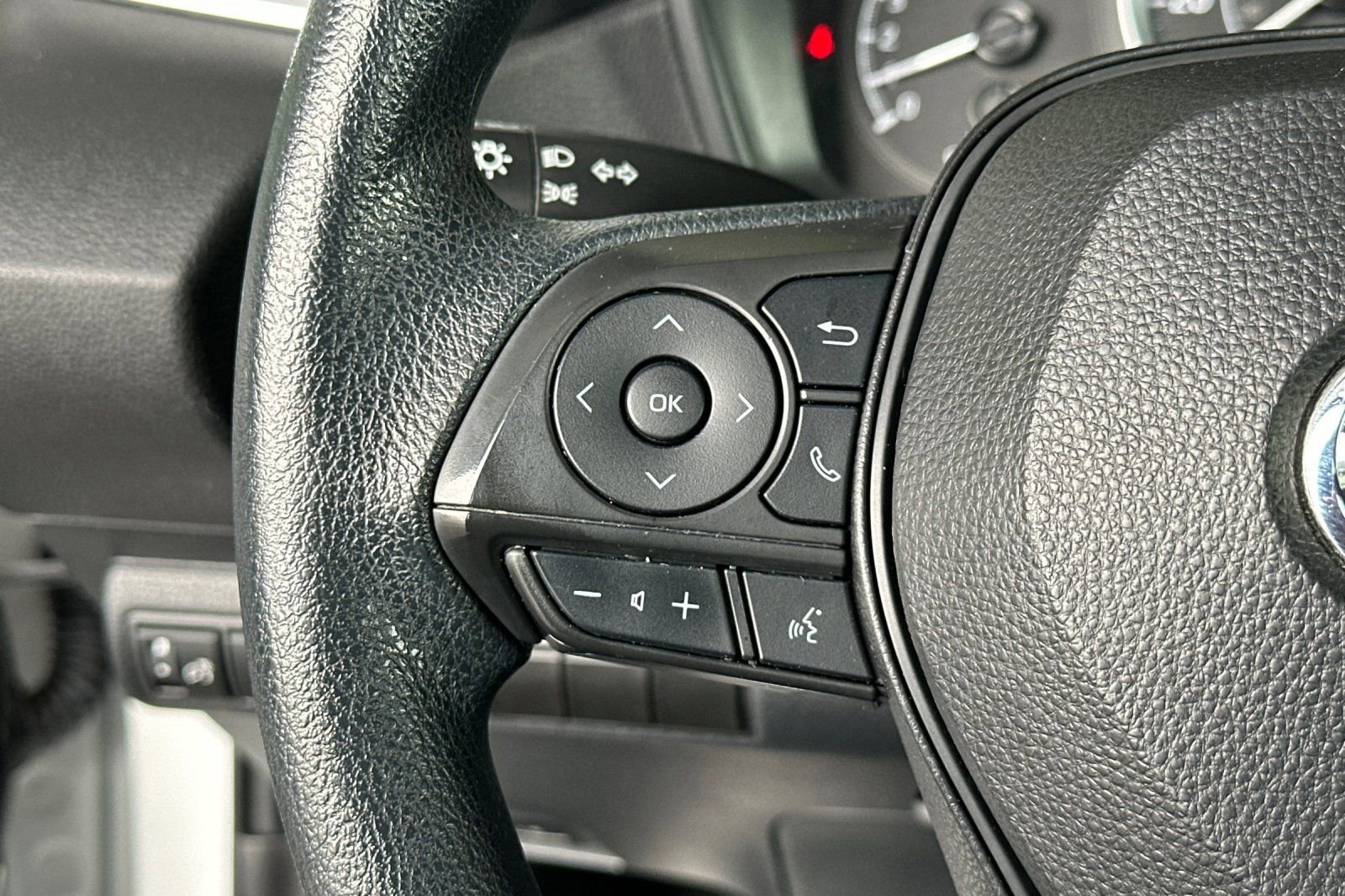 Certified 2022 Toyota Corolla LE image 27