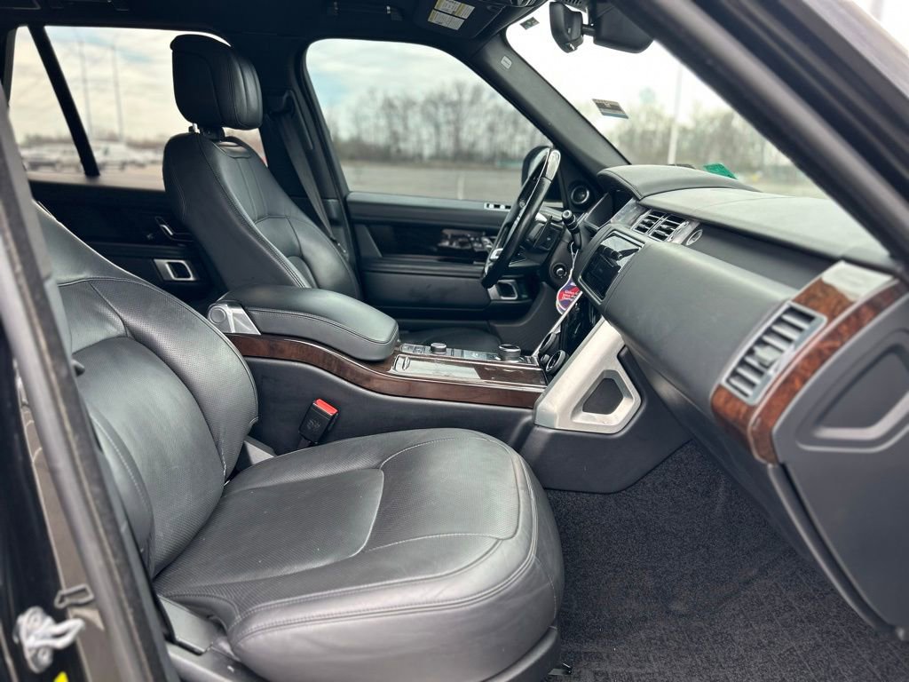 Used 2019 Land Rover Range Rover HSE image 13