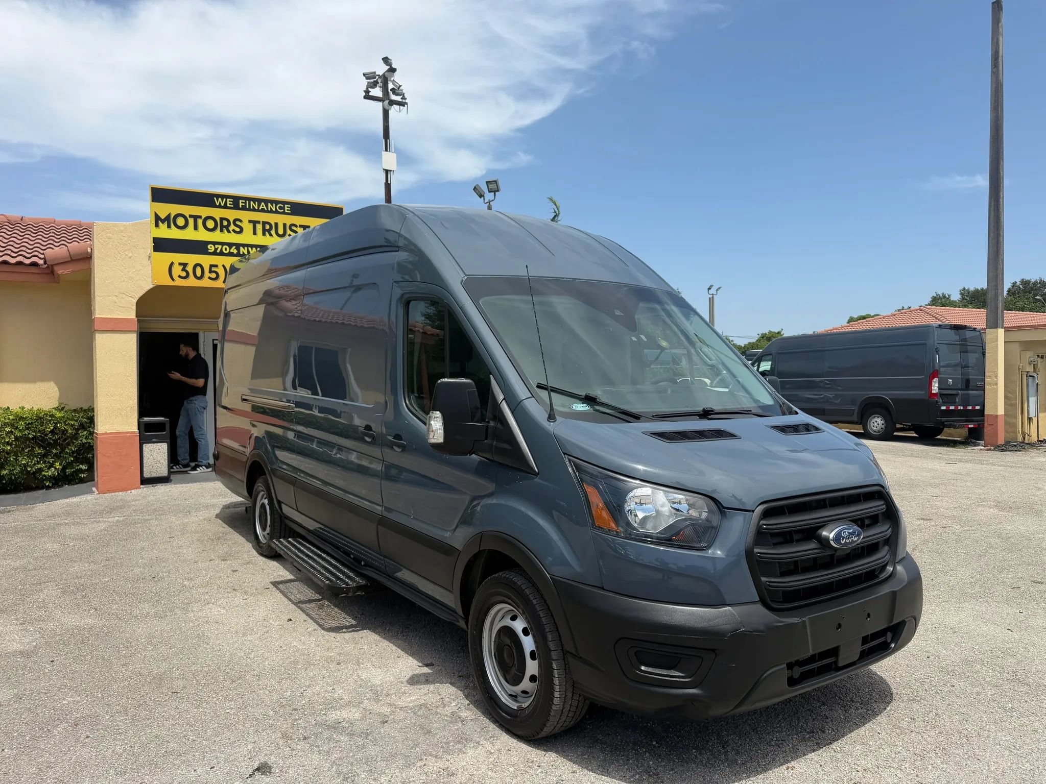 Used 2020 Ford Transit 250 148 High Roof Extended RWD image 9
