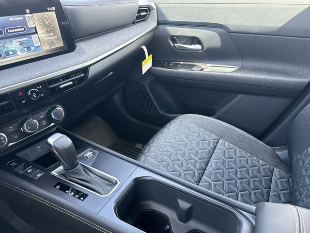 New 2025 Nissan Kicks SV image 16