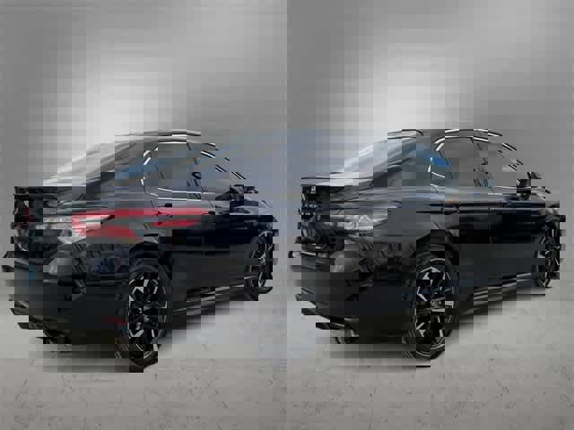 Used 2018 Toyota Camry XSE image 8