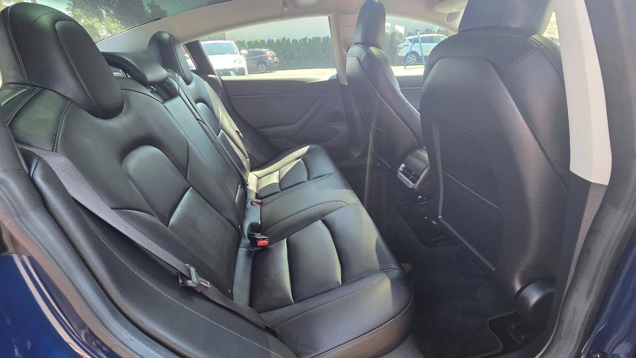 Used 2018 Tesla Model 3 Long Range RWD image 15
