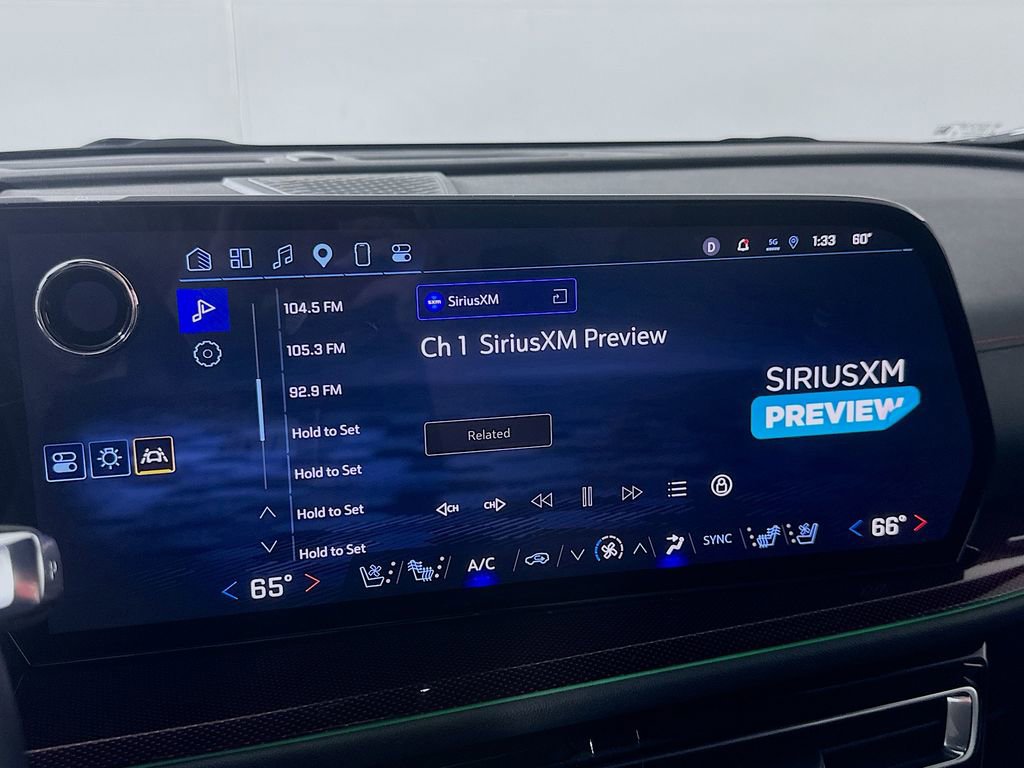 Used 2025 Chevrolet Traverse RS w/ LPO, Cargo Package image 32