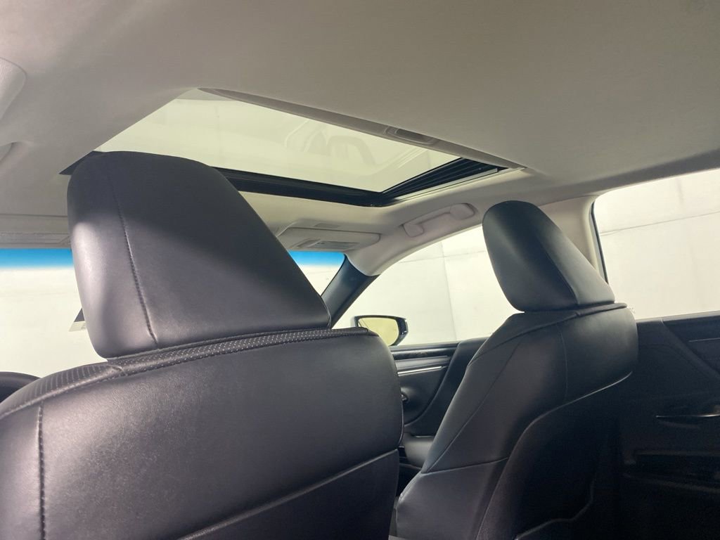 Certified 2023 Lexus ES 350 w/ Premium Package image 14