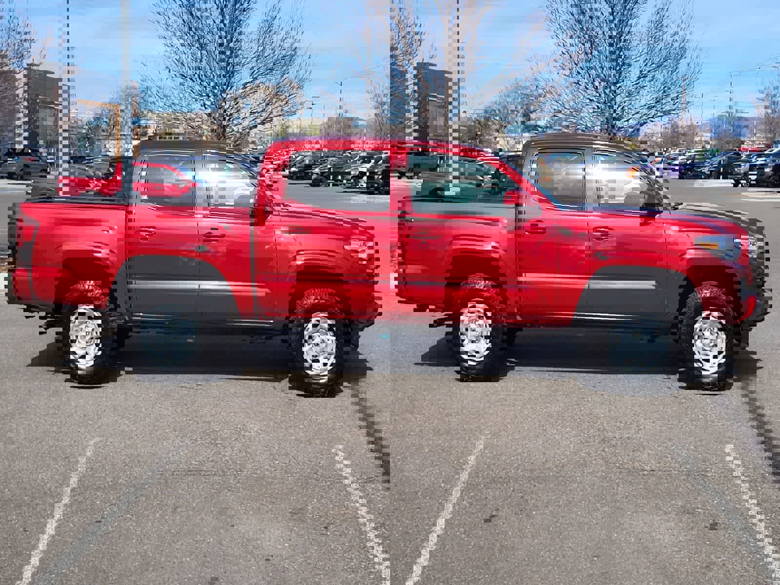 Used 2022 Toyota Tacoma SR image 4