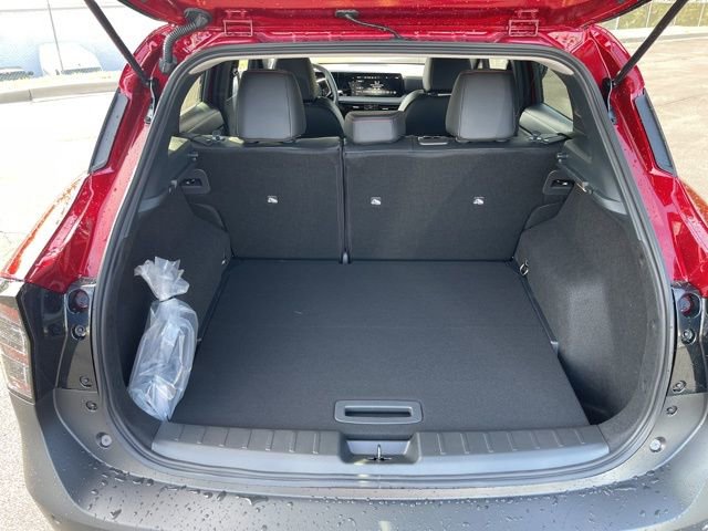 New 2025 Nissan Kicks SR image 11