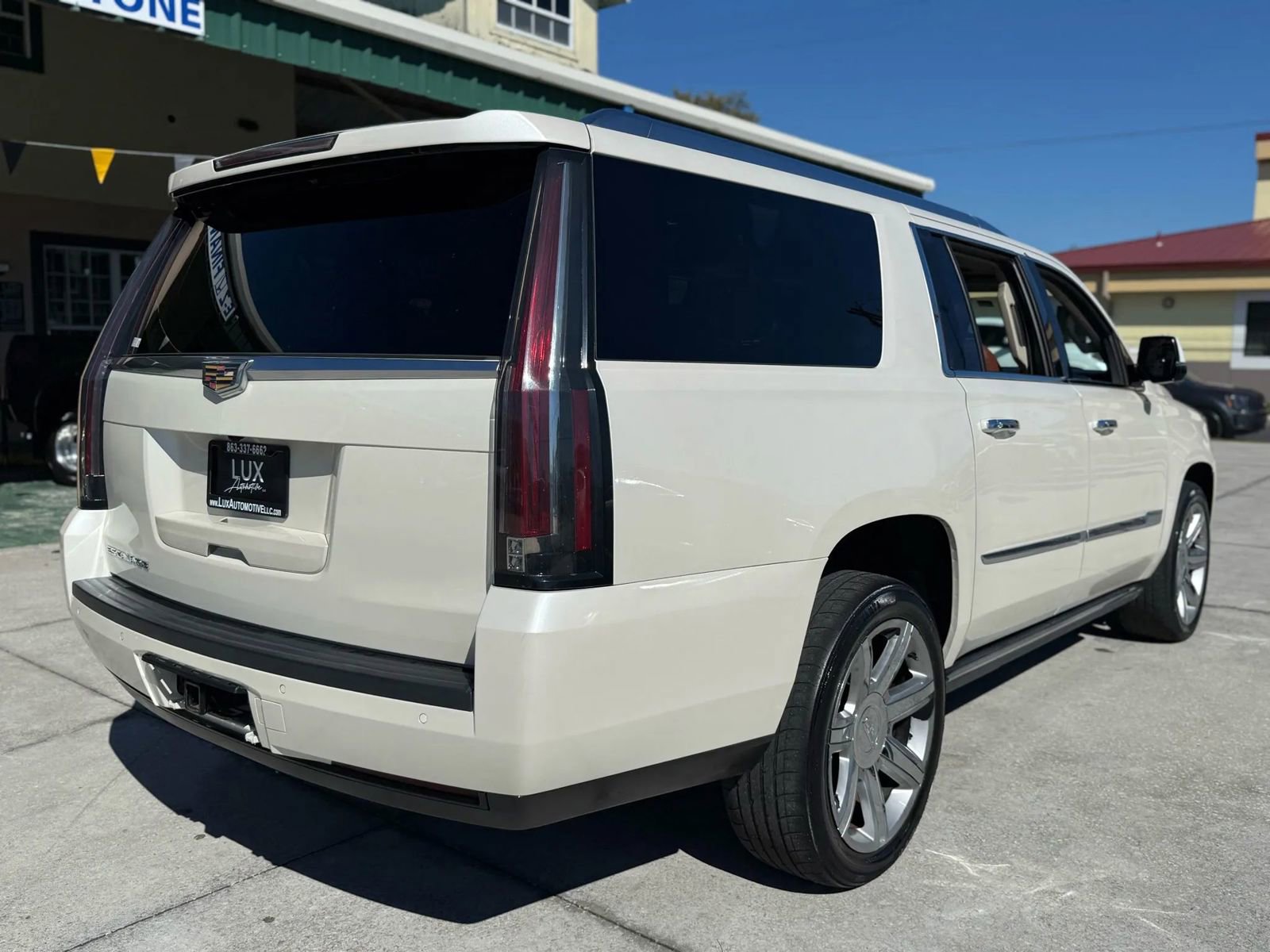 Used 2015 Cadillac Escalade ESV Premium image 5