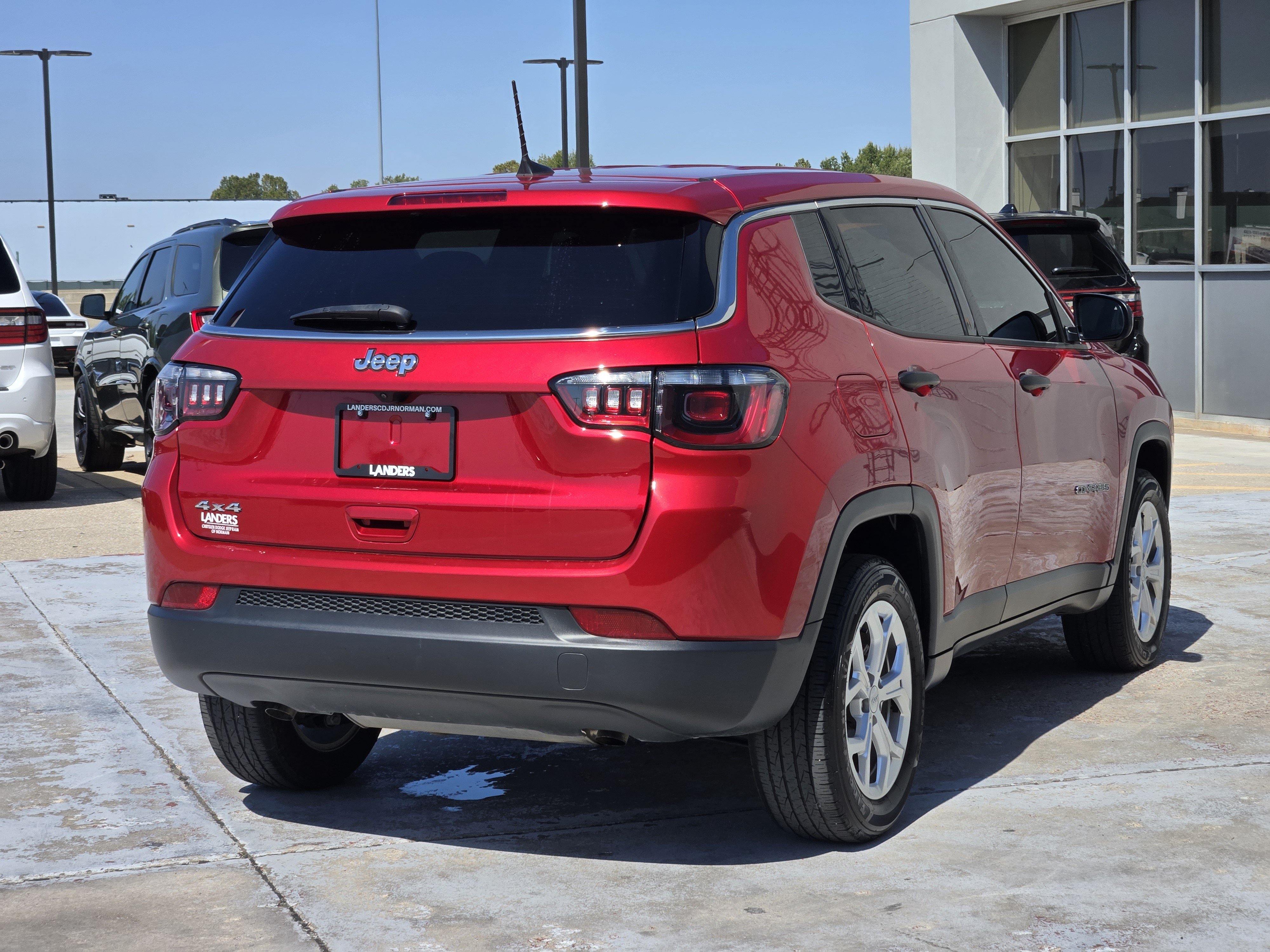 Used 2024 Jeep Compass Sport AWD/4WD image 8