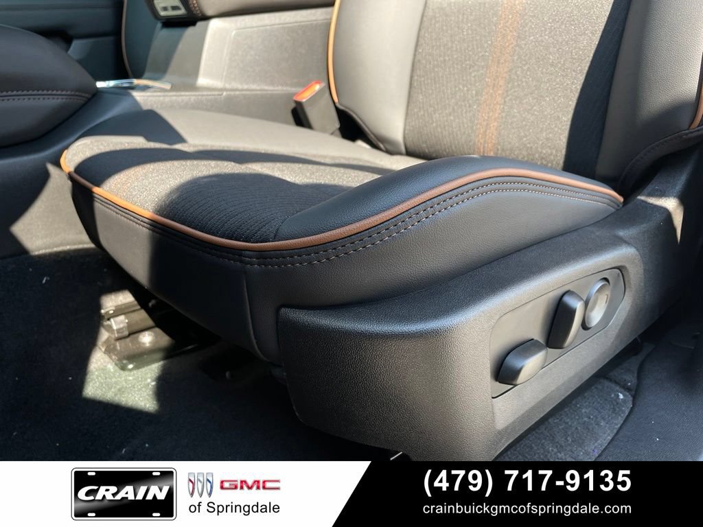 New 2026 GMC Canyon AT4 w/ Technology Plus Package AWD/4WD image 23