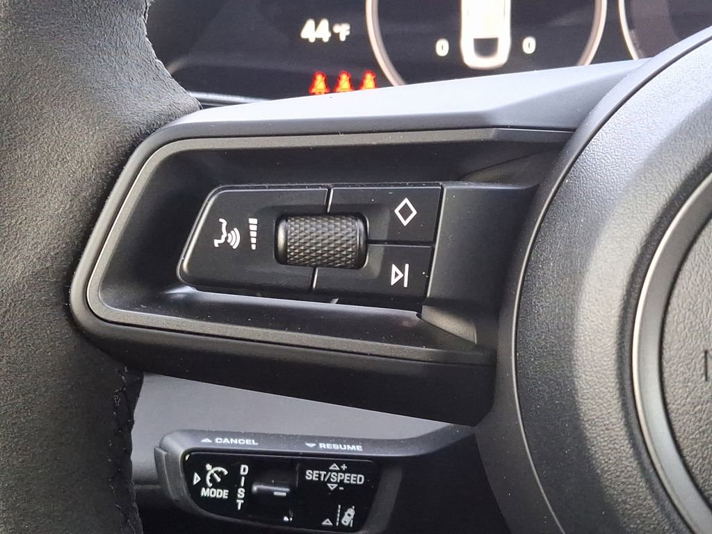 Certified 2025 Porsche Taycan image 19