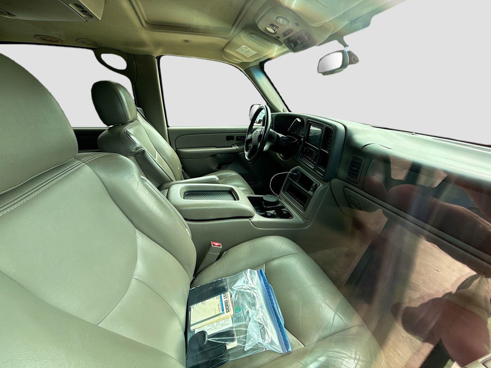 Used 2004 Chevrolet Suburban LT w/ Preferred Equipment Group image 13