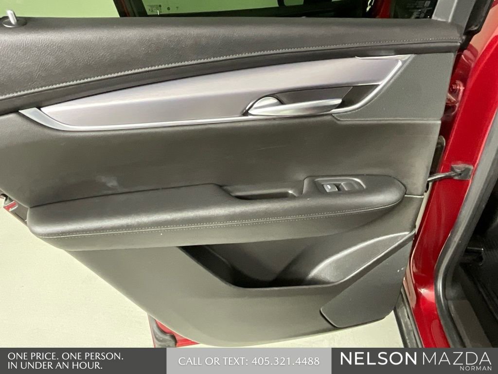Used 2019 Cadillac XT5 Premium Luxury FWD image 18