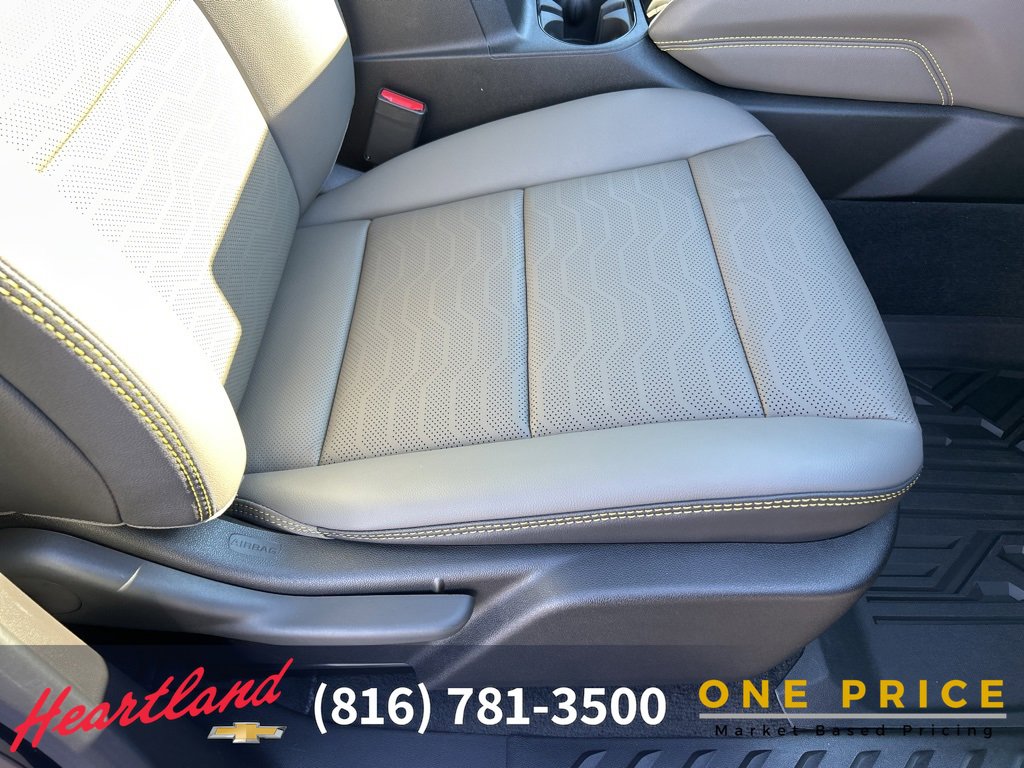 Used 2024 Chevrolet Colorado ZR2 w/ ZR2 Convenience Package III image 58