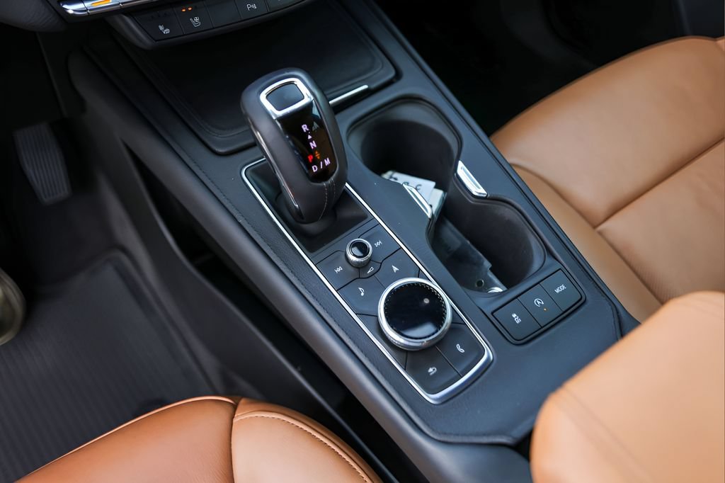 Used 2019 Cadillac XT4 Premium Luxury FWD image 21
