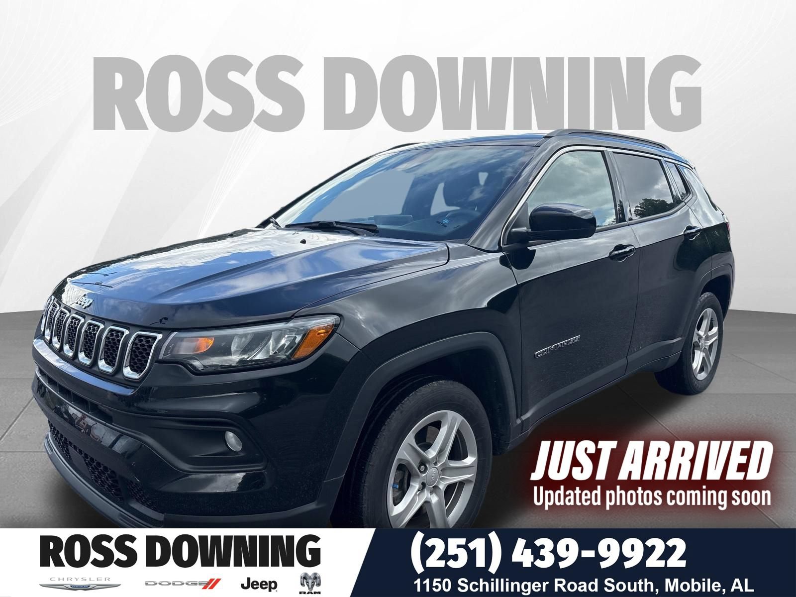 Used 2024 Jeep Compass Latitude AWD/4WD image 1