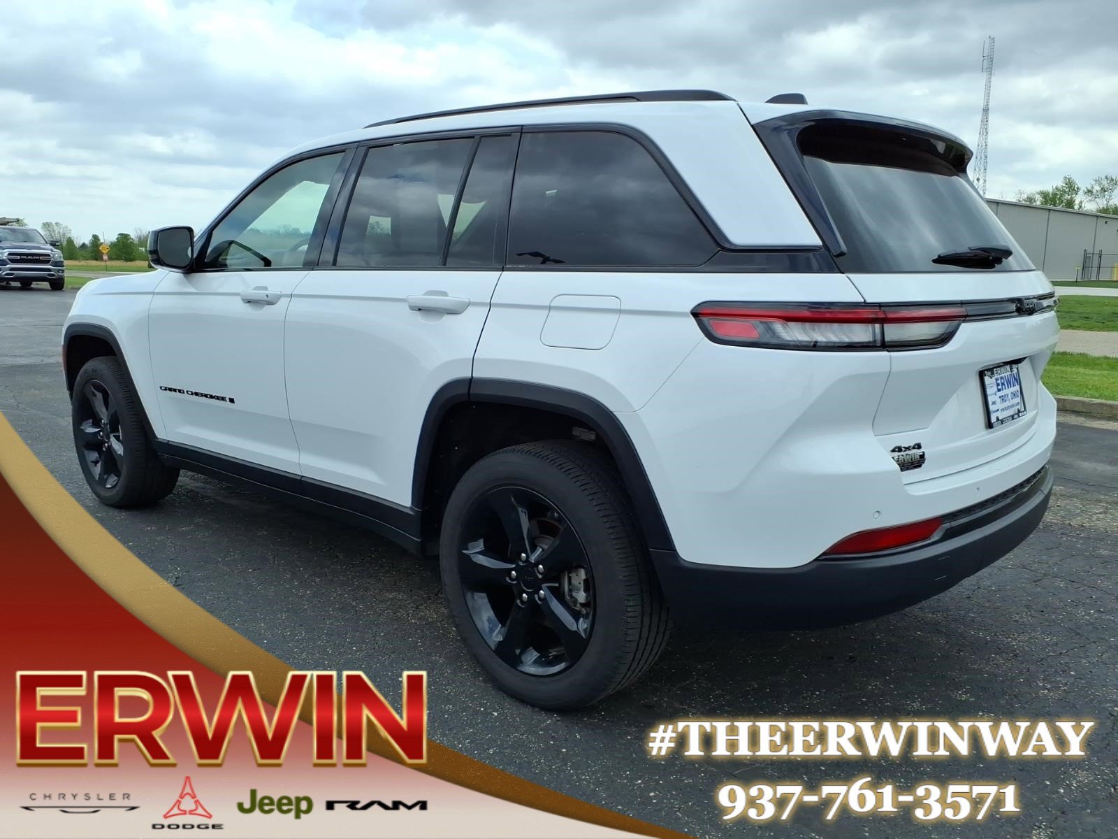 Certified 2024 Jeep Grand Cherokee Altitude AWD/4WD image 5