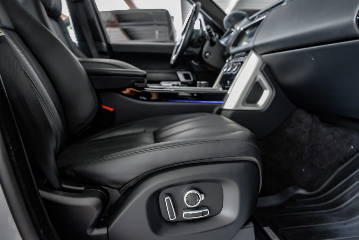 Used 2017 Land Rover Range Rover Supercharged image 32