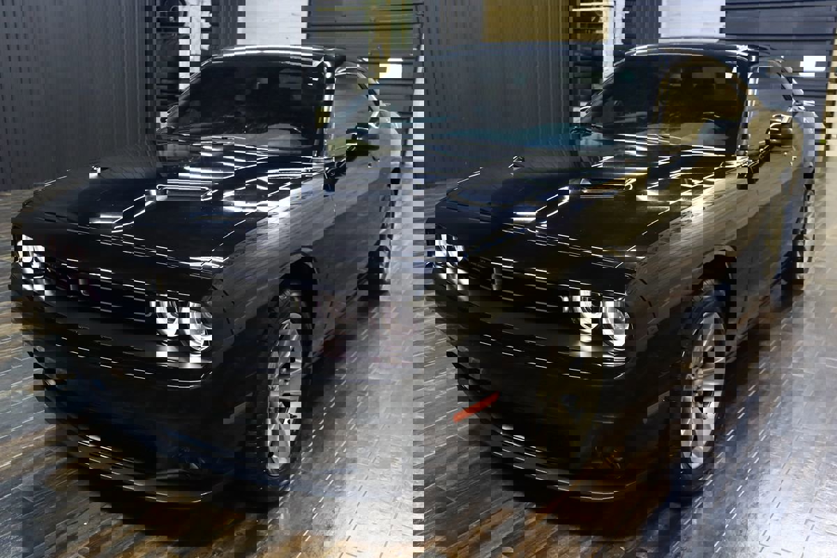 Used 2020 Dodge Challenger SXT w/ Driver Convenience Group image 6