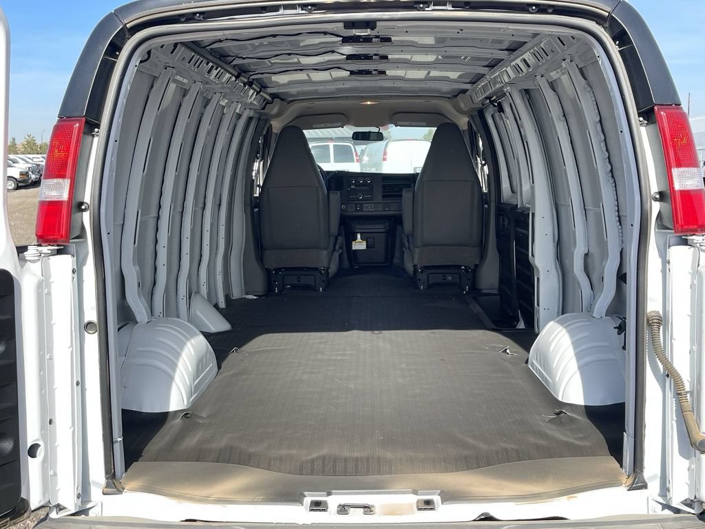 New 2025 GMC Savana 2500 Extended w/ Driver Convenience Package RWD image 25