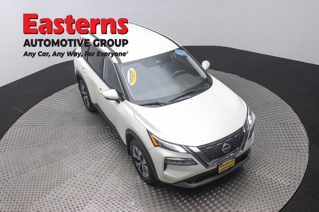 Used 2022 Nissan Rogue SV image 3