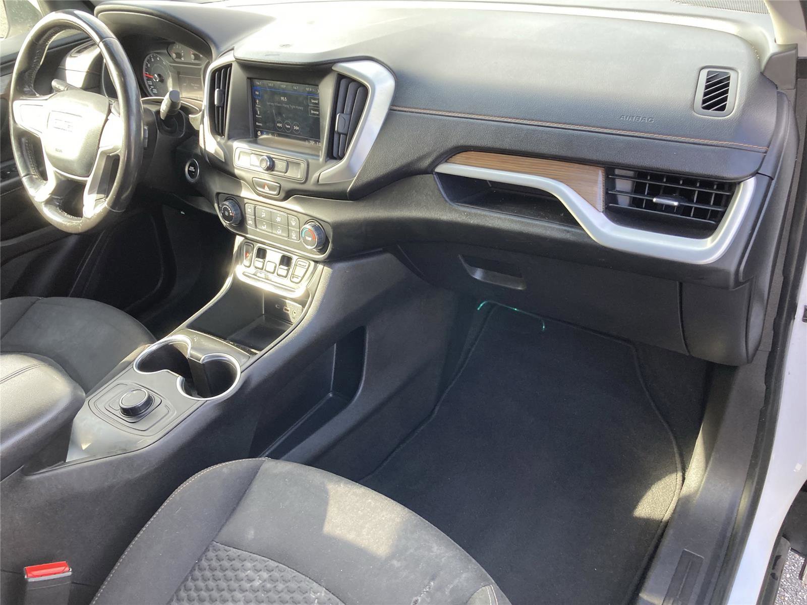 Used 2018 GMC Terrain SLE image 31