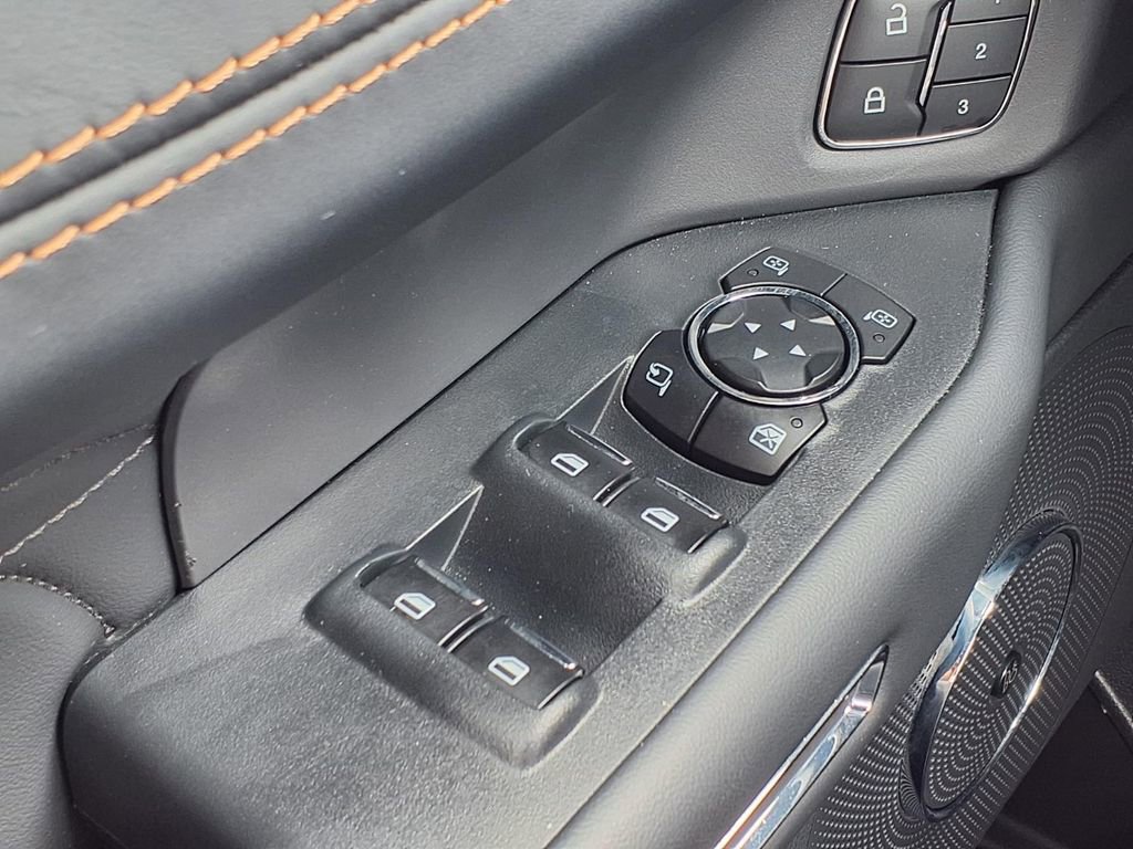 Used 2024 Ford Expedition Platinum AWD/4WD image 25