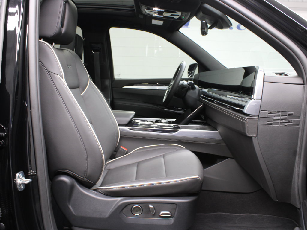 Used 2026 Cadillac Escalade ESV Sport AWD/4WD image 45