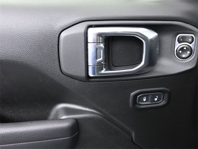 Used 2025 Jeep Wrangler Willys image 22