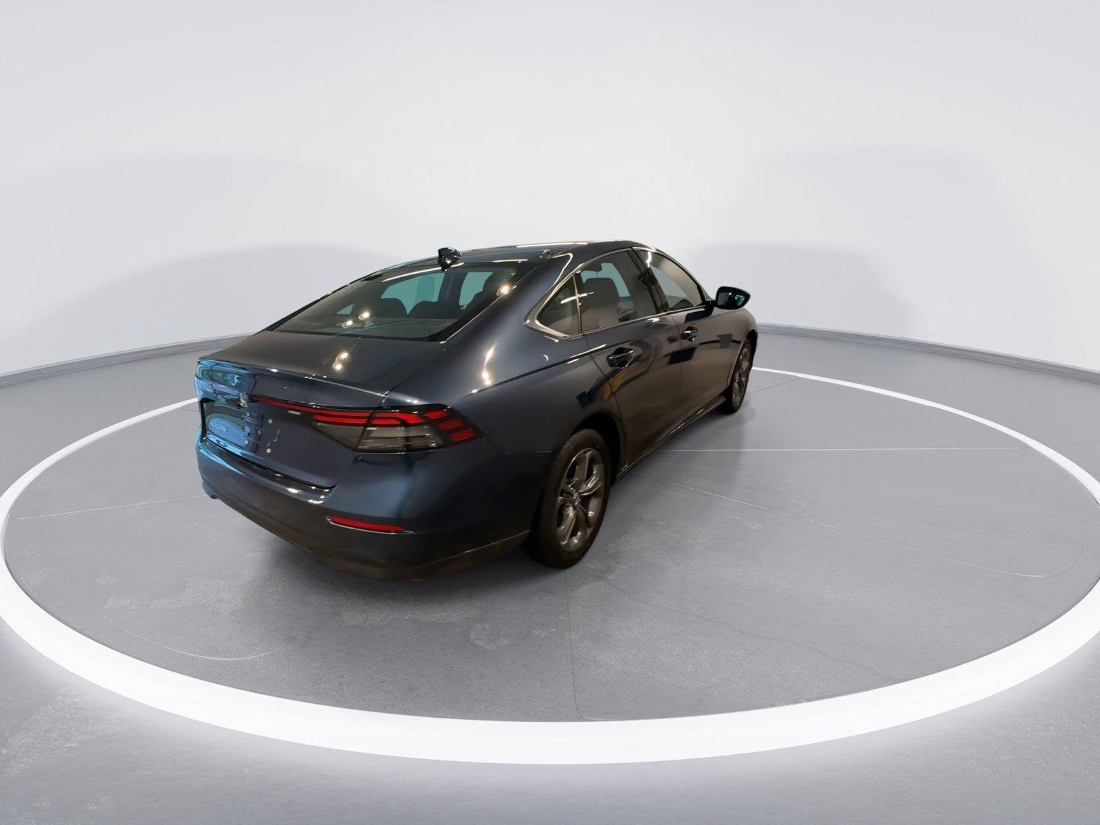 Used 2023 Honda Accord EX image 7