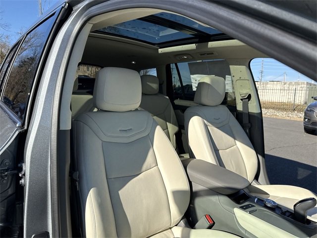 Used 2023 Cadillac XT6 Premium Luxury image 29