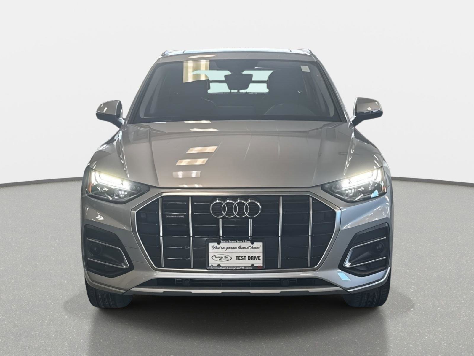 Used 2023 Audi Q5 Premium Plus w/ Premium Plus Package image 2