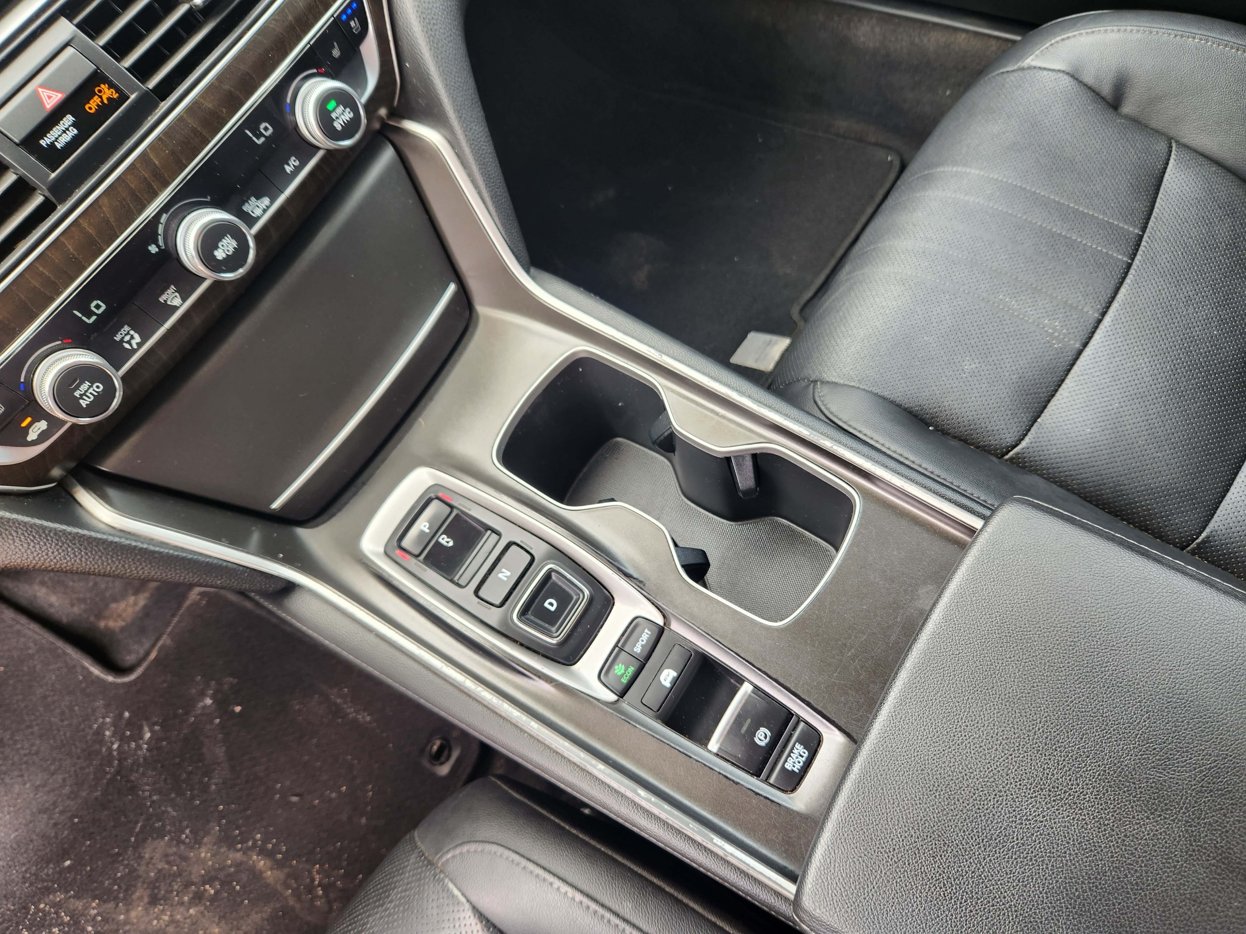 Used 2020 Honda Accord Touring image 15