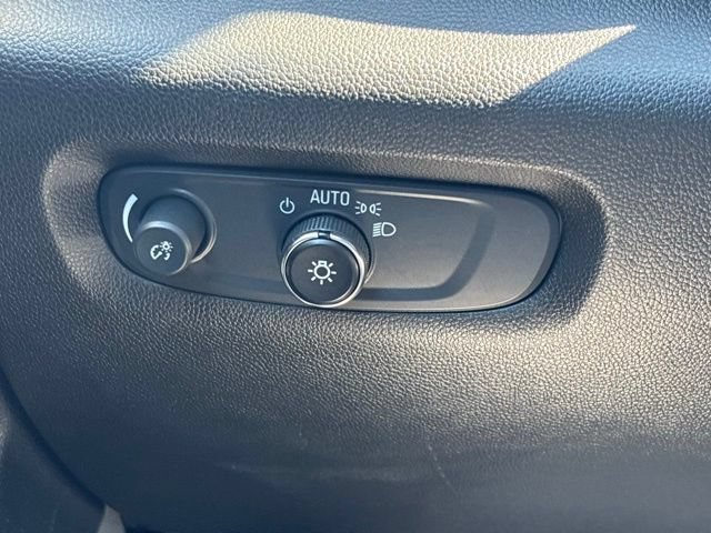 Used 2023 Chevrolet Traverse LT FWD image 26