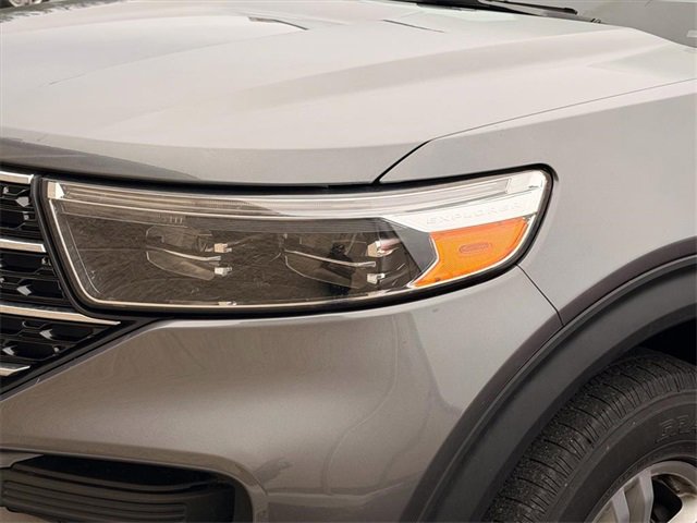 Used 2021 Ford Explorer XLT image 23