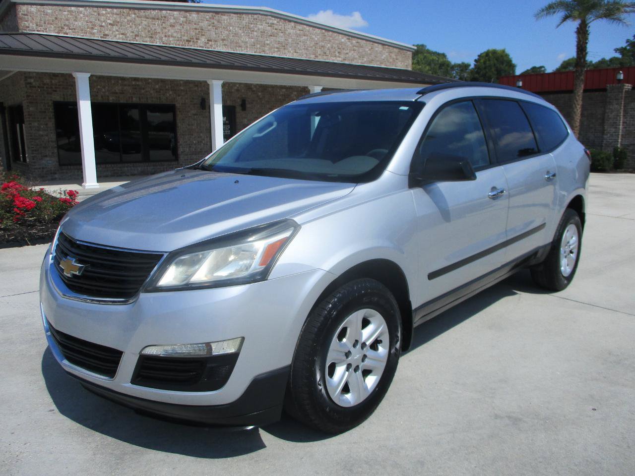 Used 2015 Chevrolet Traverse LS FWD image 13