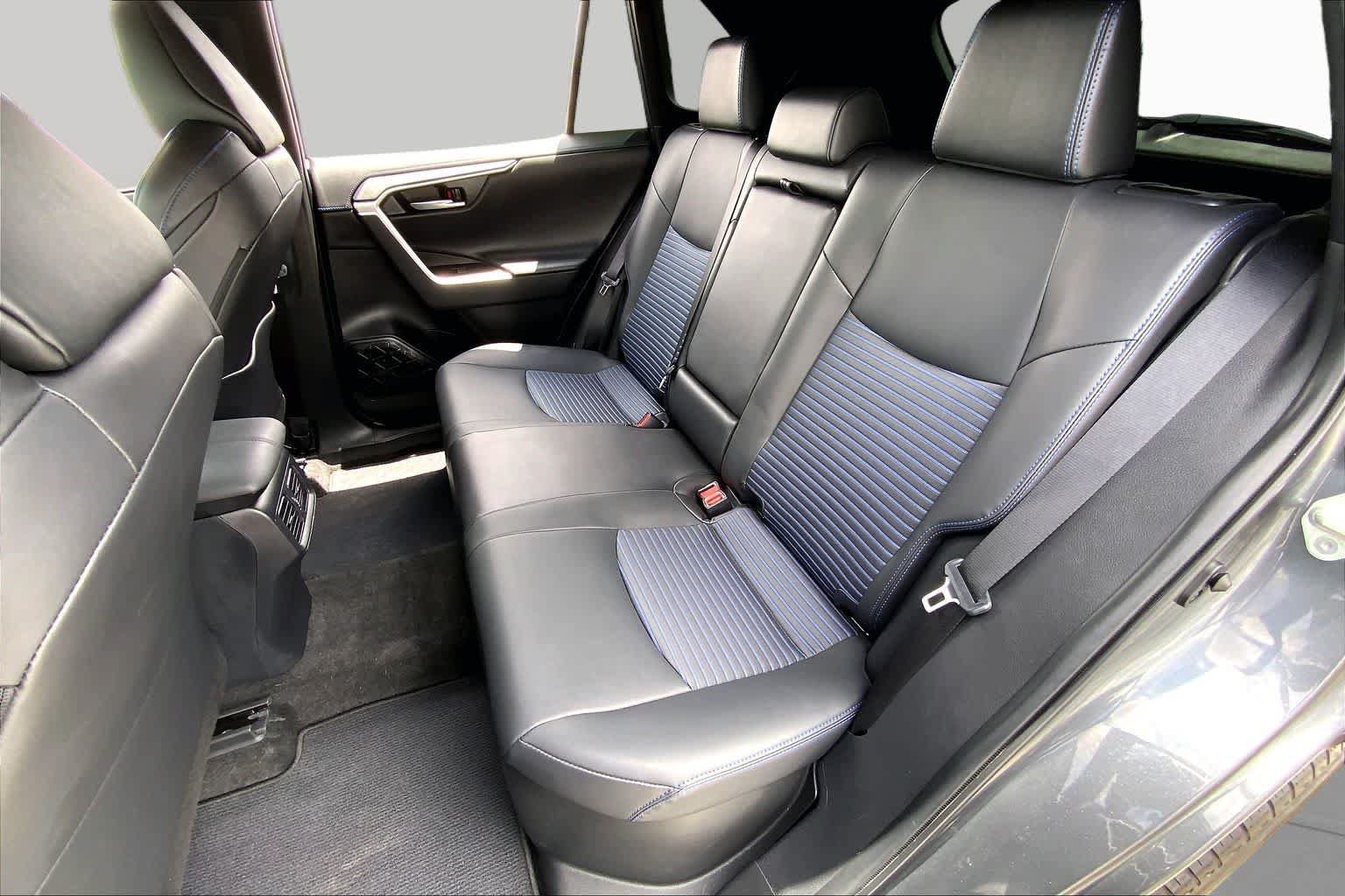 Used 2024 Toyota RAV4 XSE AWD/4WD image 20