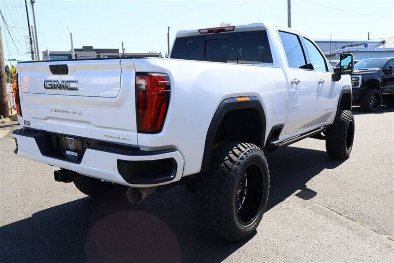 Used 2025 GMC Sierra 3500 Denali Ultimate AWD/4WD image 5
