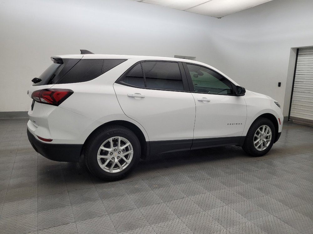 Used 2023 Chevrolet Equinox LS AWD/4WD image 10