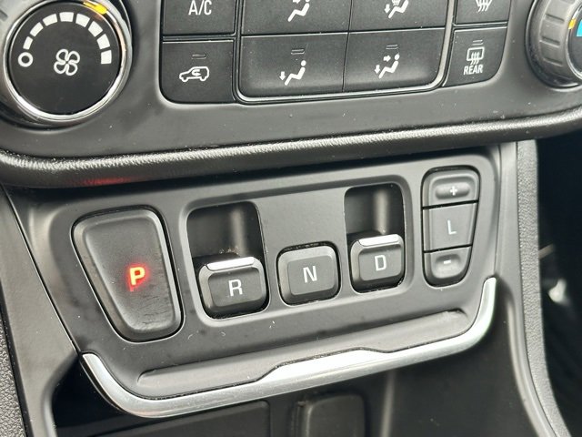 Used 2020 GMC Terrain SLE image 19