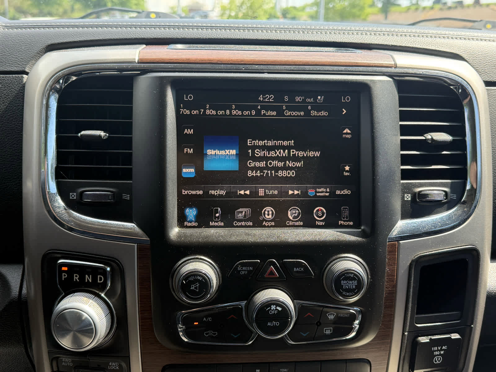 Used 2015 RAM 1500 Laramie w/ Convenience Group AWD/4WD image 18