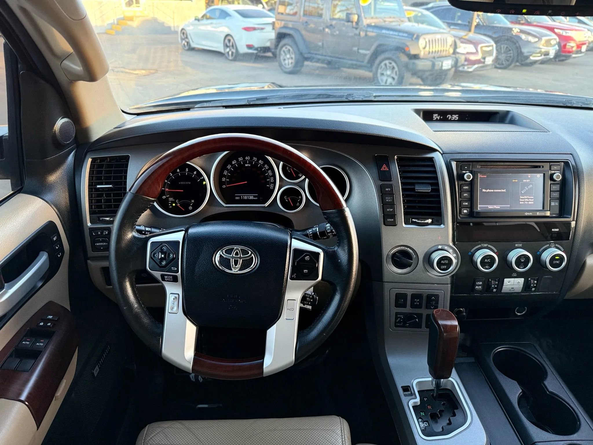 Used 2015 Toyota Sequoia Platinum image 29